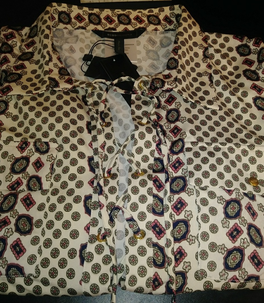 🆕Bcbg blouse - Picture 2 of 7